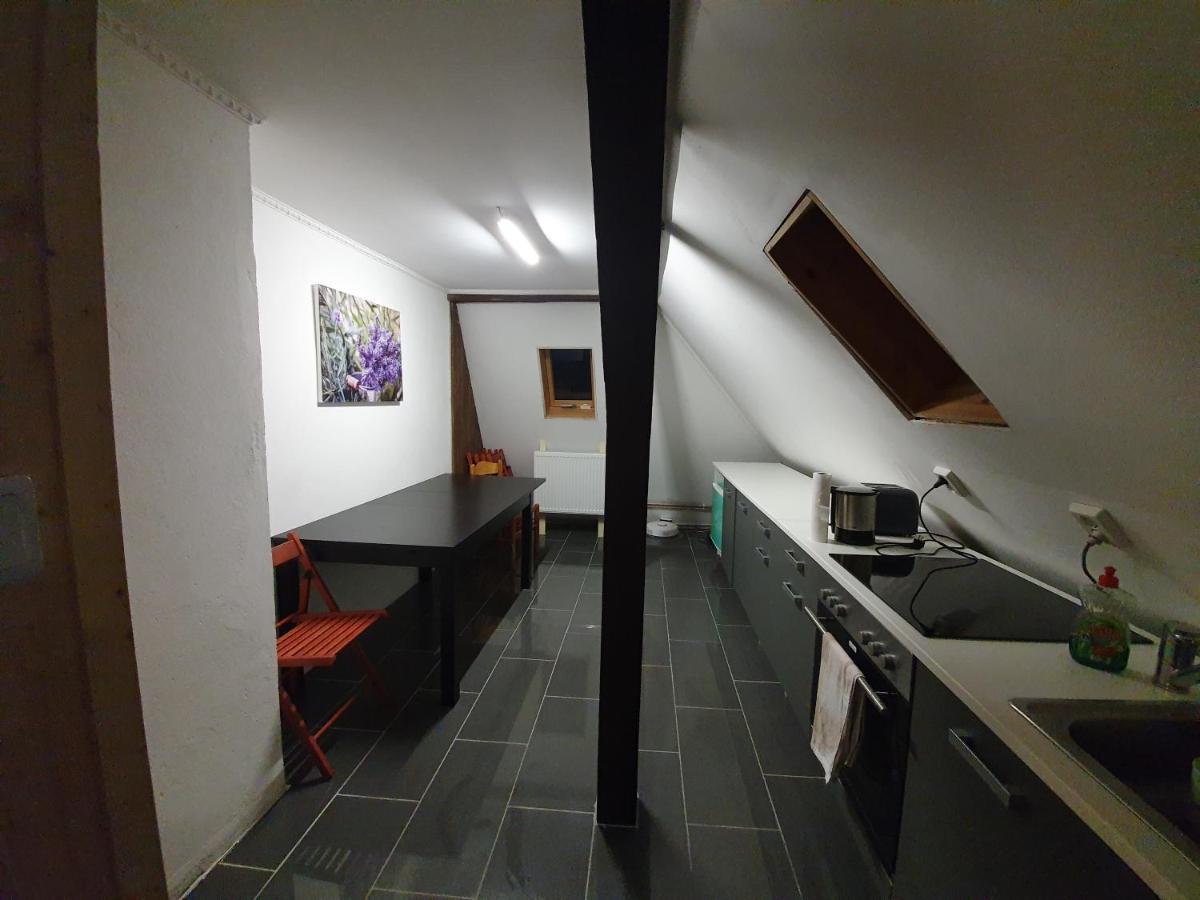 Dachgeschosswohnung In Neumuenster 2 Zimmer Exterior foto